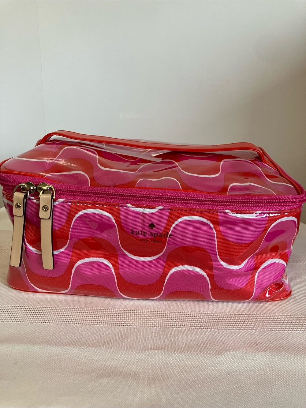💐Kate Spade East West Heddy OpArt Makeup Case Set - Picture 2 of 13